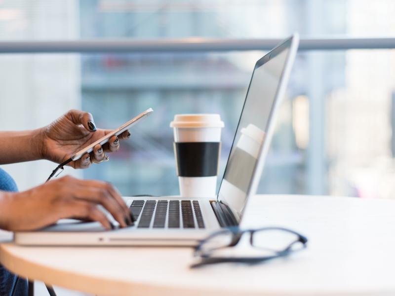 Schrijf je in voor webinars rond het infopunt e-leren
